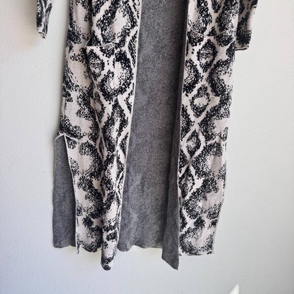 For Thee Long Snake Print Cardigan with Front Patch Pockets – Size S - Picture 4 of 8
